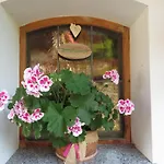 Haus Moosbrunn *